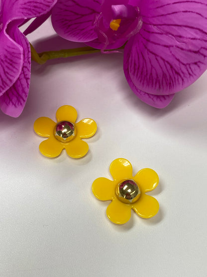 Daisy  Flower con centro en dorado