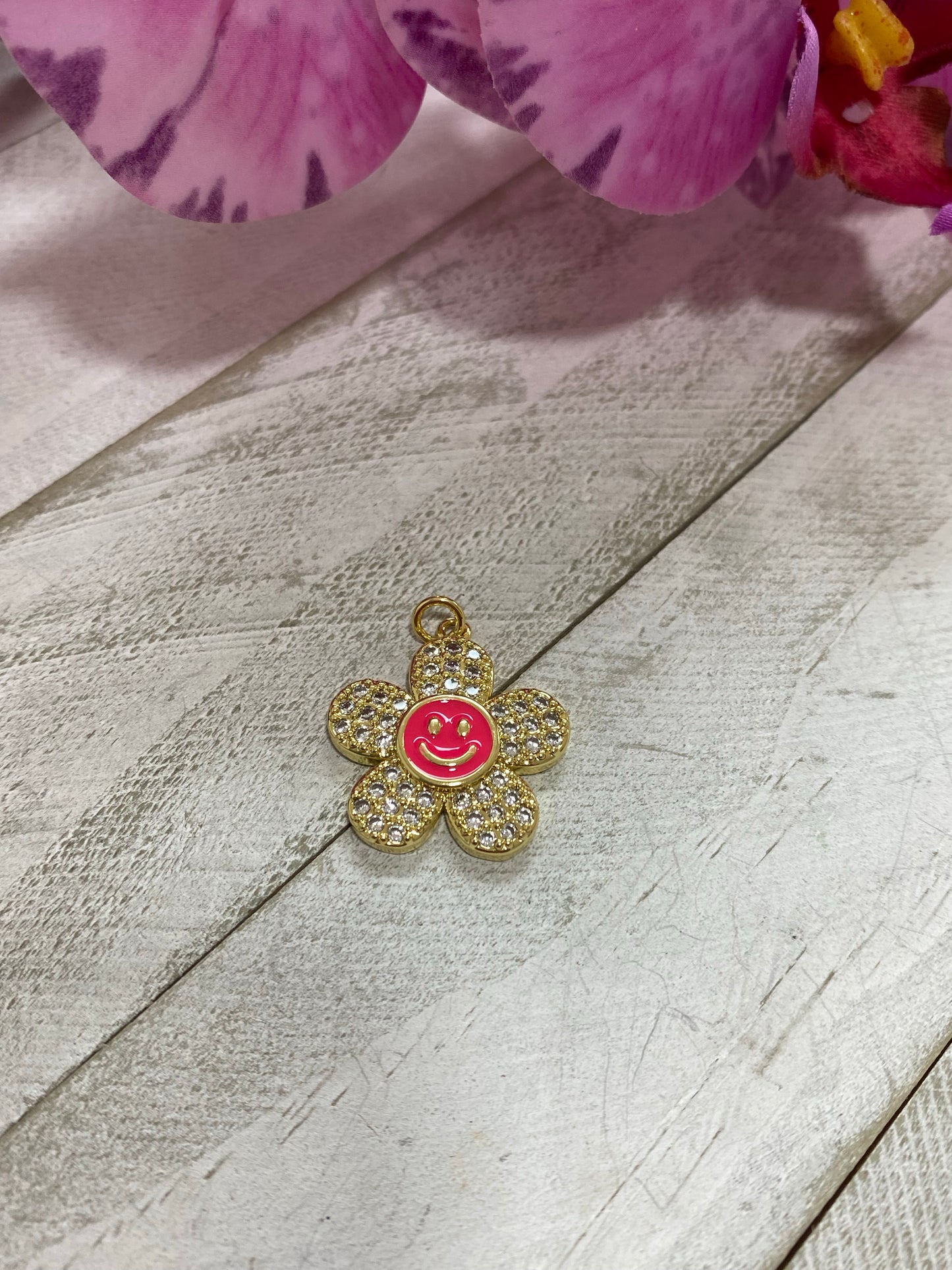 Floresitas Daysi con carita feliz