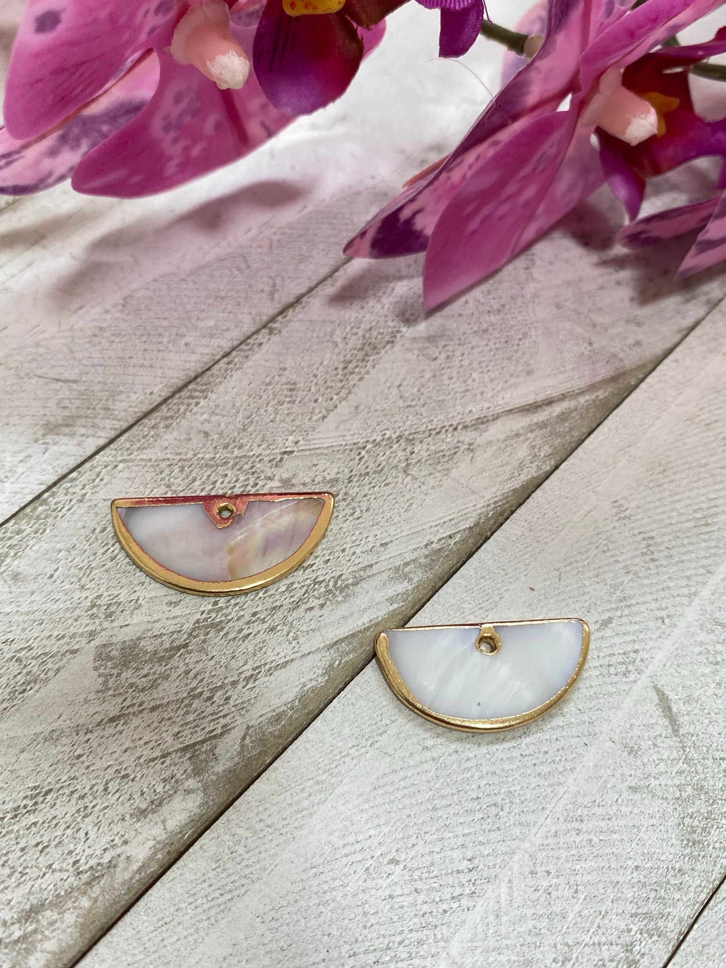 Beads nacar media luna