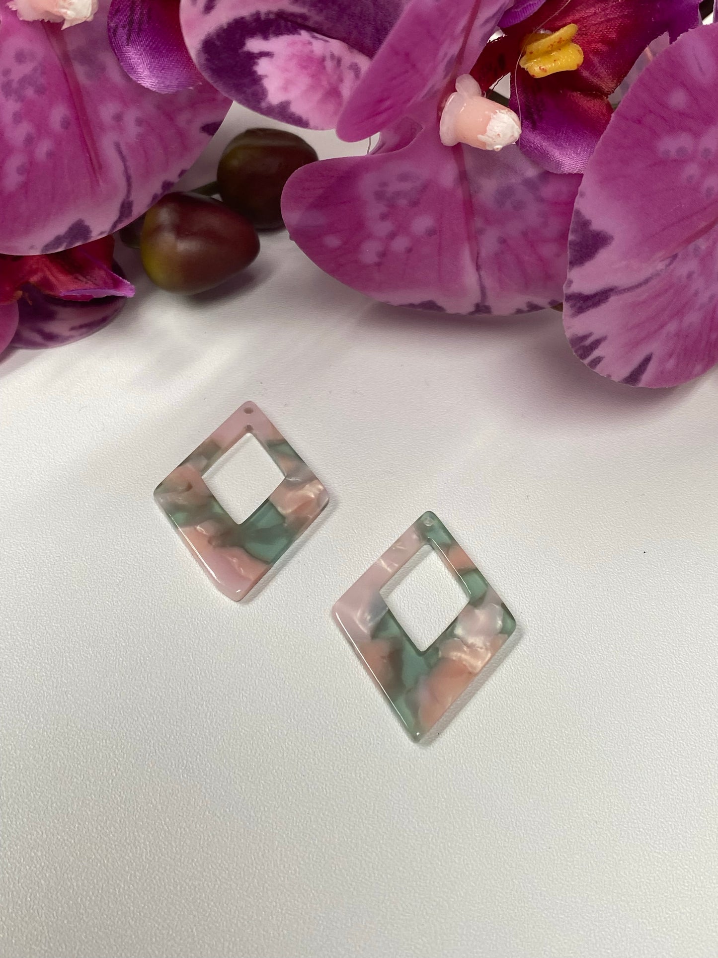 Beads marmoleada pantalla triangular