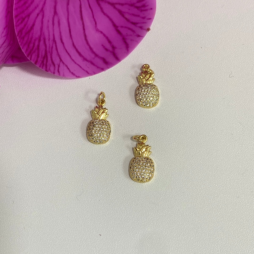 Piña con zirconia