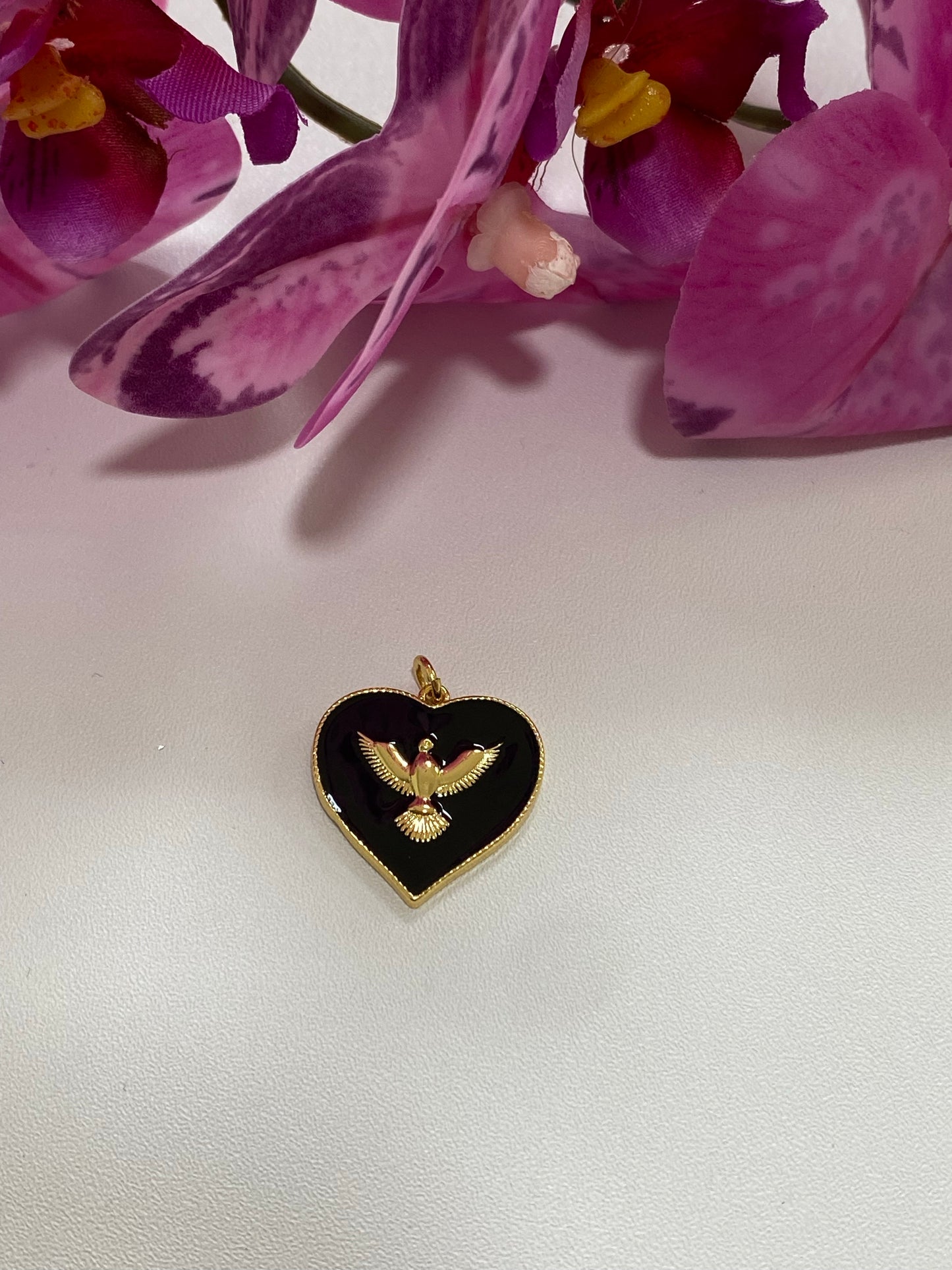 Corazones con Paloma ench 18k