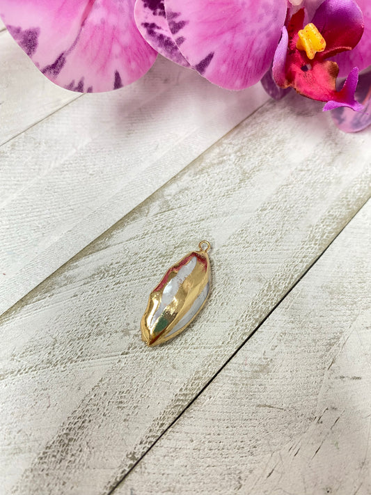 Pendant nacar dorado