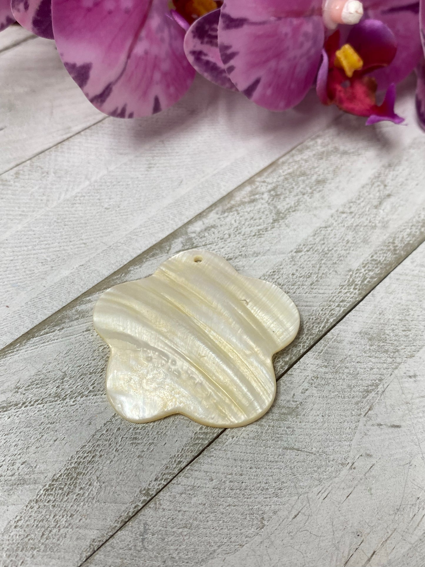 Pendant flor grande nácar