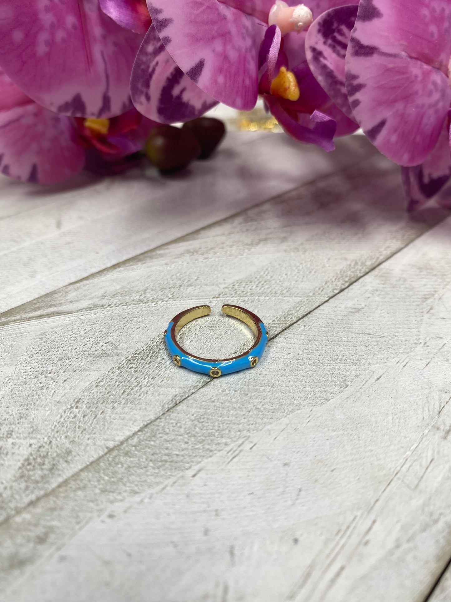 Anillo con zirconia