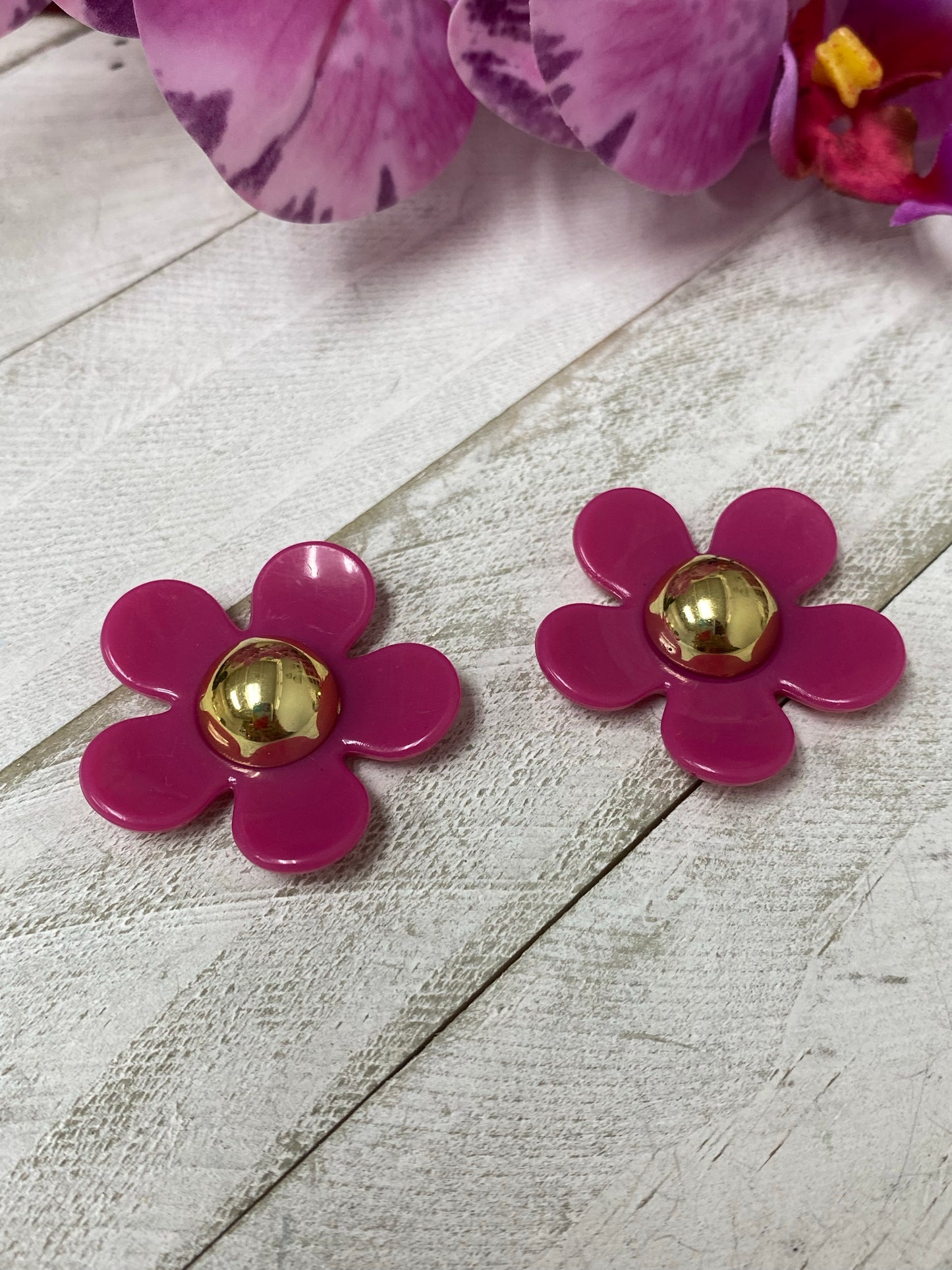 Daisy  Flower con centro en dorado