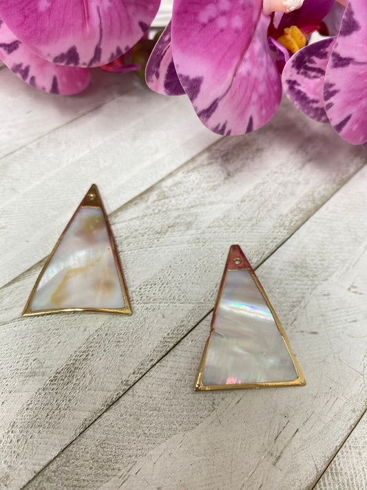 Pendant triangular