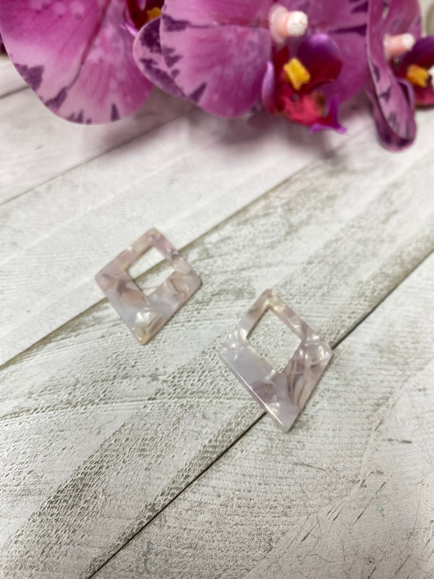 Beads marmoleada pantalla triangular