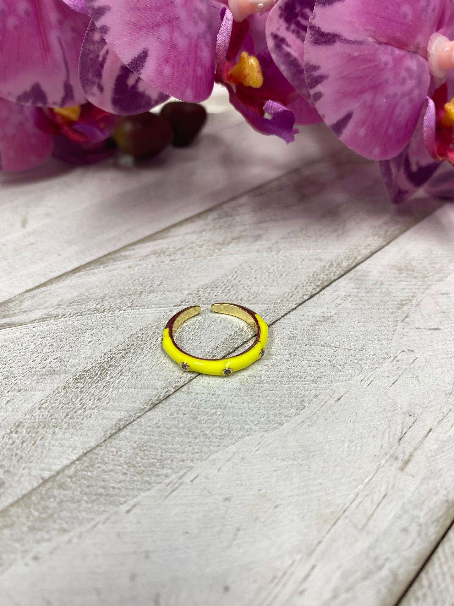 Anillo con zirconia